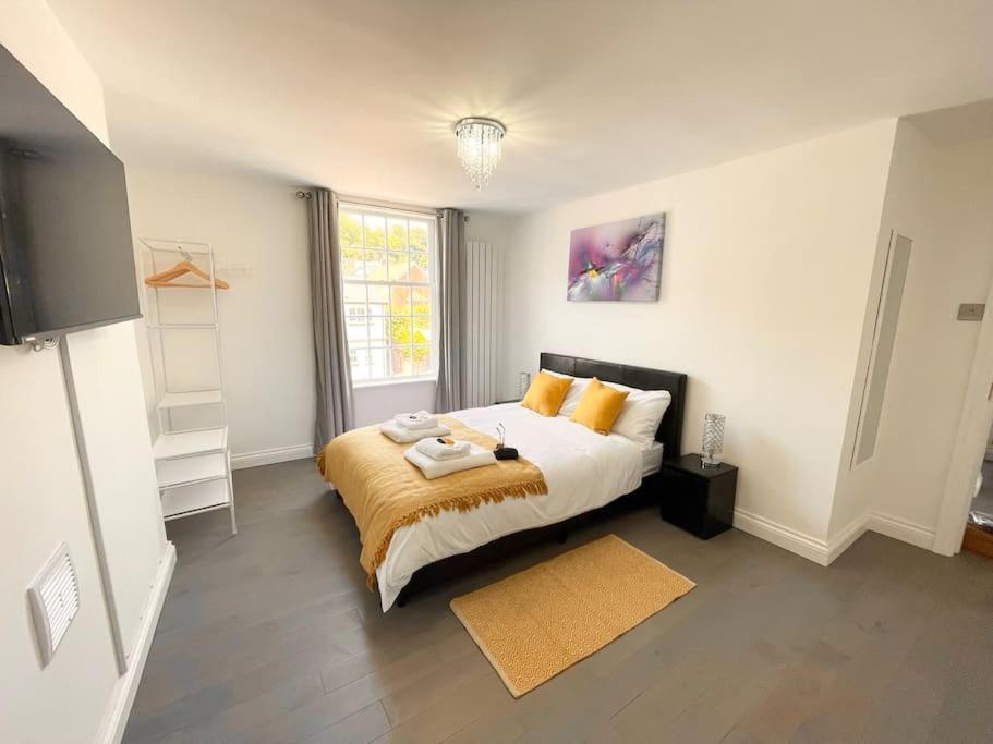 Apartment Entire Hosted By Pius
